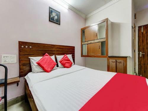 Oyo Flagship 82762 Hotel Nakshatra Inn