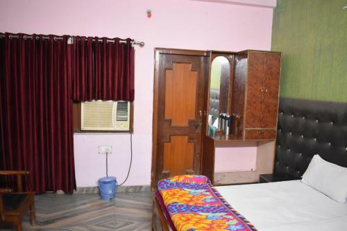 Hotel Satyam Dham By Wb Inn
