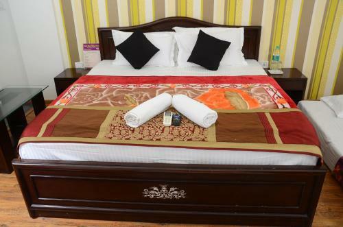 Hotel Banke Bihari Spiritual Stay Vrindavan