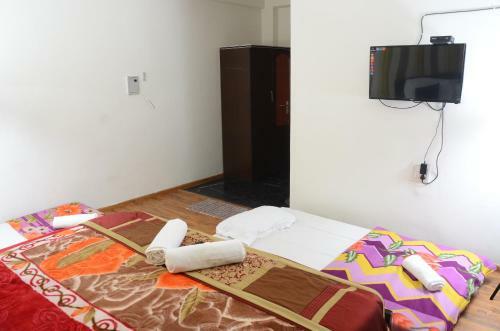 Hotel Banke Bihari Spiritual Stay Vrindavan