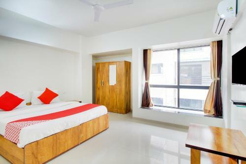 Oyo 76128 Hotel Star Inn