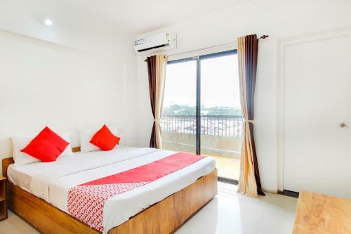Oyo 76128 Hotel Star Inn