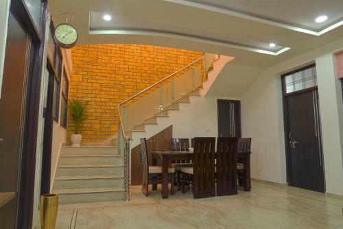 Bed & Breakfast Vanya Shri Home Stay
