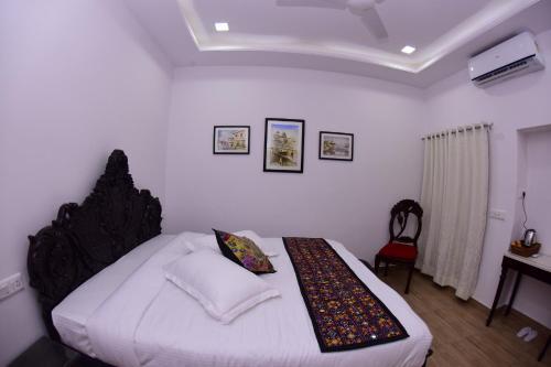 Hotel Mewart's