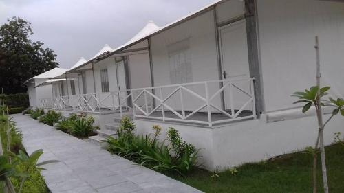Veerghar Farms