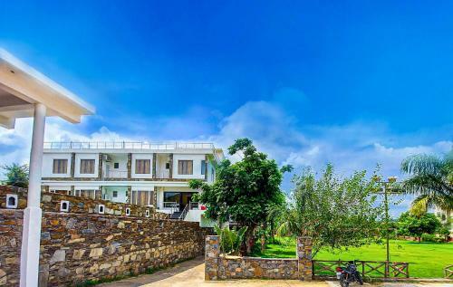 Hotel Amet Garh
