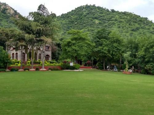 Siddhi Farms And Resort
