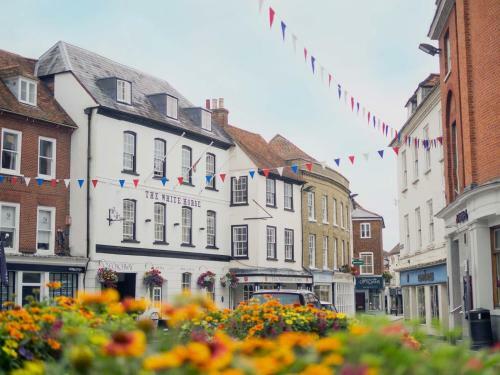 Silks Hotels - The White Horse