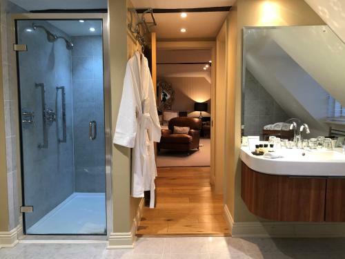Silks Hotels - The White Horse