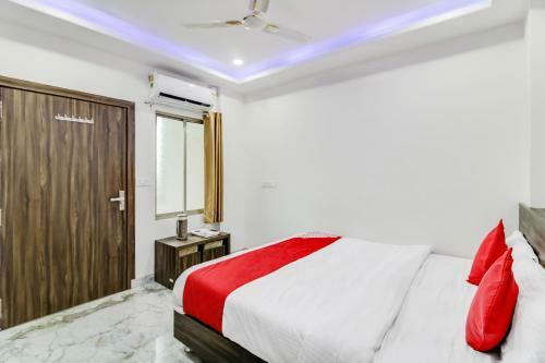 Oyo 48493 Hotel Leela Inn