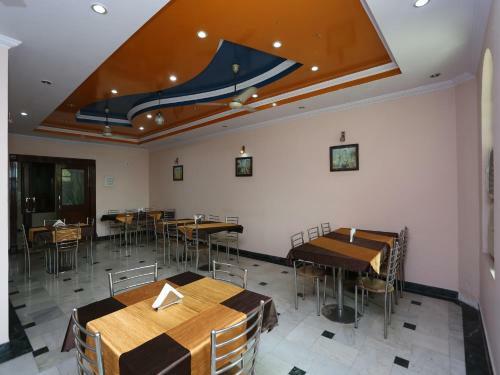 Oyo 23163 Hotel Krishna