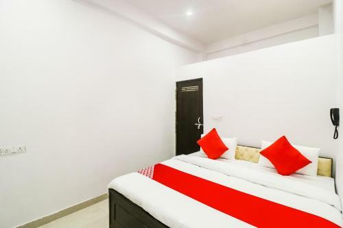 Oyo 65207 Hotel Classic Inn