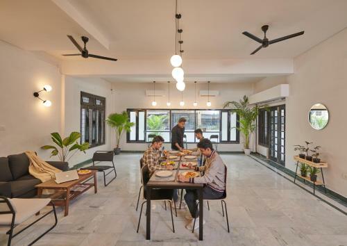 Hotel Poshtel Vns