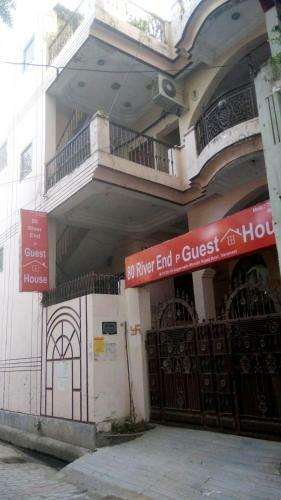 Hostal 80 River End P Guest House