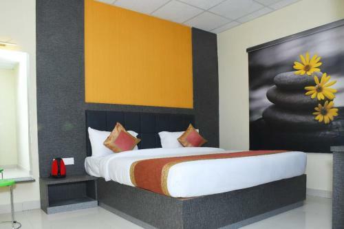 Hotel Tridev Grand