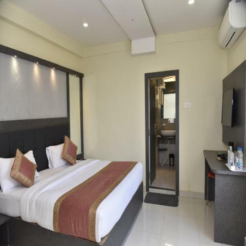 Hotel Tridev Grand