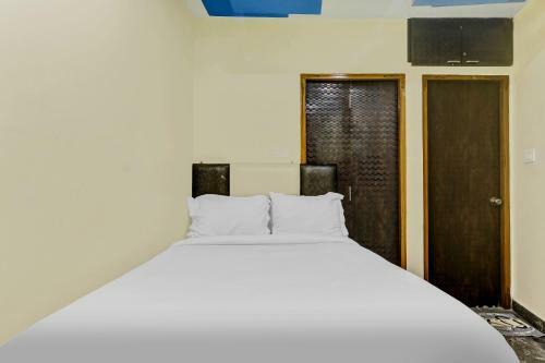 Hotel Oyo 84198 Prakash Landmark