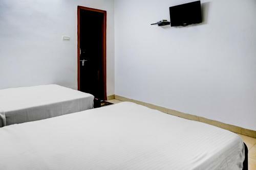 Oyo Flagship 85589 Hotel Lotus Inn