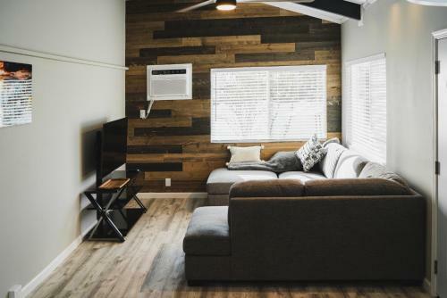 Army Street Beach House By 604 Restaurant!