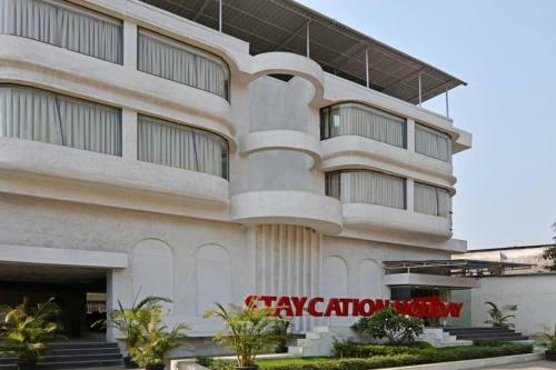 Hotel Staycation Holiday