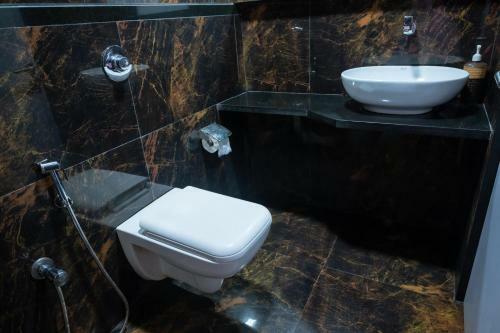 Hotel Vijaya Hill View Residency