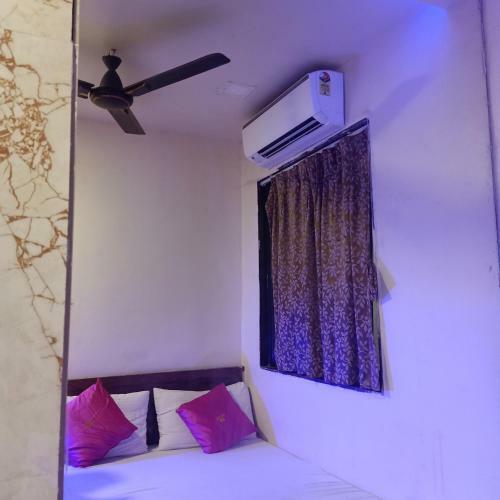 Shreeraj Hotel