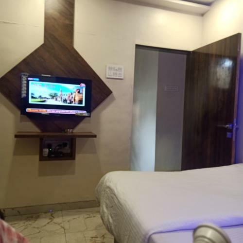 Shreeraj Hotel