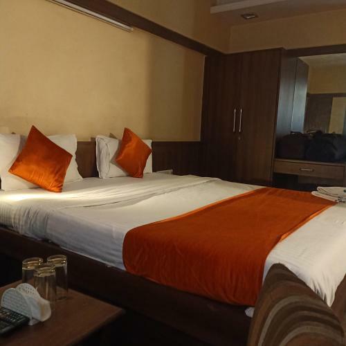Neelkiran Hotel