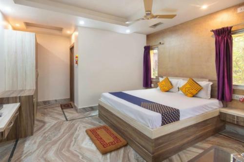 Hotel Staymaker Rajeshwari Residency