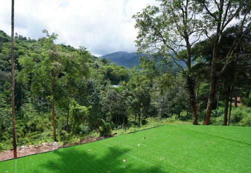 Vyna Hillock Resort
