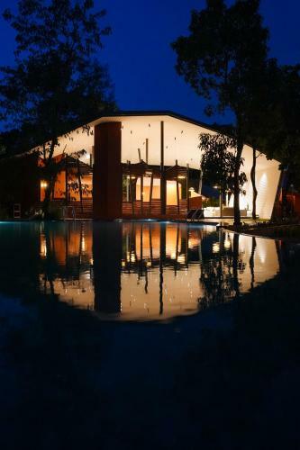 Vyna Hillock Resort