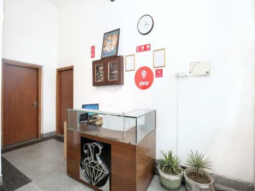 Hotel Oyo 12766 Nimantran Resort