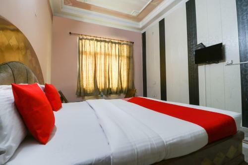 Oyo 61070 Hotel Krishna