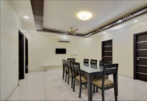Hotel The Shashank Villa