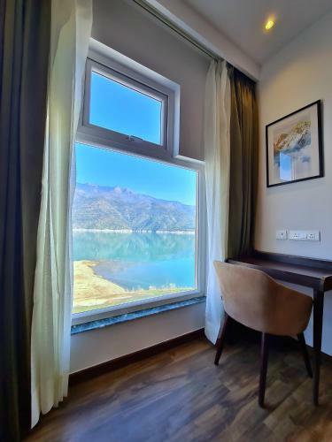 Hotel Le Roi Lake View, Koti
