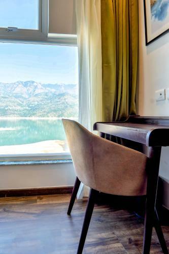 Hotel Le Roi Lake View, Koti