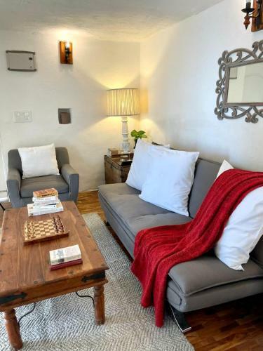 Sundays Forever - Hill Top Cottage