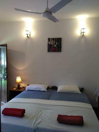 Hostal Domingos Guest House