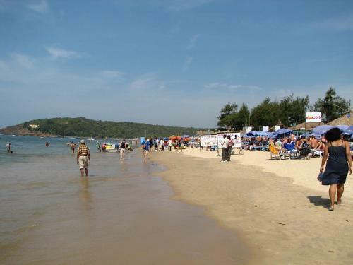 Hostal Baga Beach Paradise