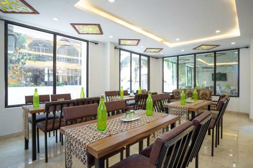Hotel Prachi Holiday Home