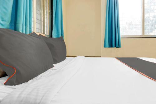 Collection O 83751 Hotel Galaxy Residency