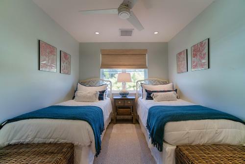 Makana Pool House Home