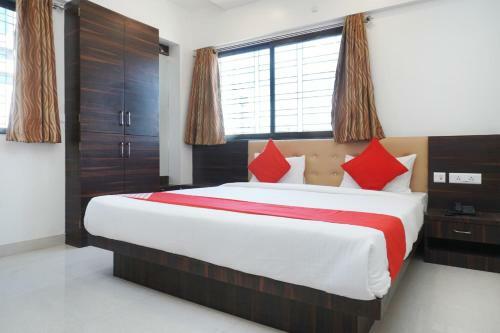 Oyo 35766 Hotel Grand Inn