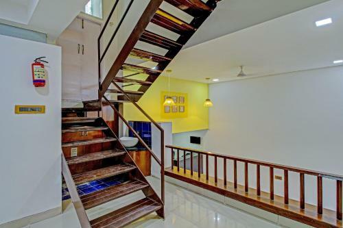 Hostal Oyo Home 66430 Vardhan House