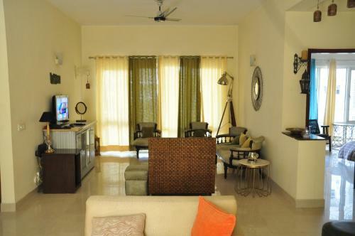 Hostal Luxurious Serviced Apt Pari Chowk/expomart/noida Expressway