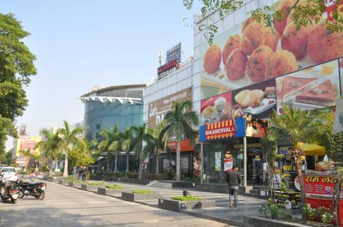 Hostal Luxurious Serviced Apt Pari Chowk/expomart/noida Expressway