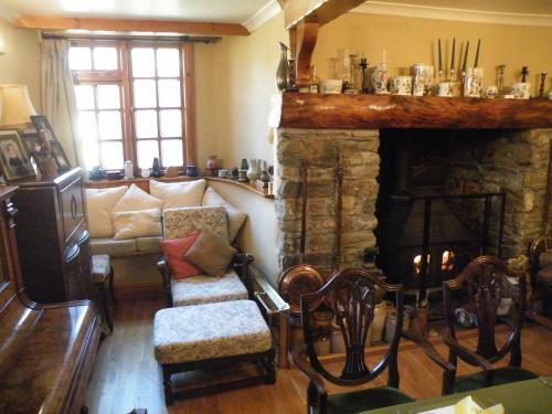 Hostal Burton Farmhouse B&B