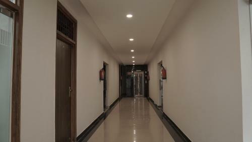Mk Hotel And Restaurant