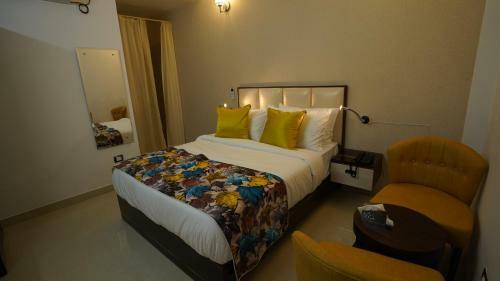 Mk Hotel And Restaurant