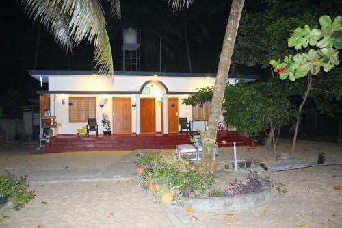 Marari Anna Beach Home Stay
